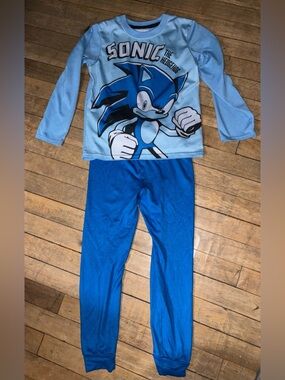 Sonic the hedgehog pajama set size 8